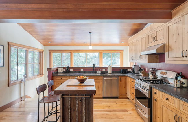 Ward Creek by Avantstay 5 Min Walk to Lake, Deck - Foto 4