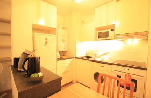 Luxe Neuf - 8mn pied RER C-Paris-Eiffel Tower, Parking Rue Gratuit, Balcon Privé, Matelas Bultex 160x200, Ascenseur, Hôpital d'Arpajon - Foto 14