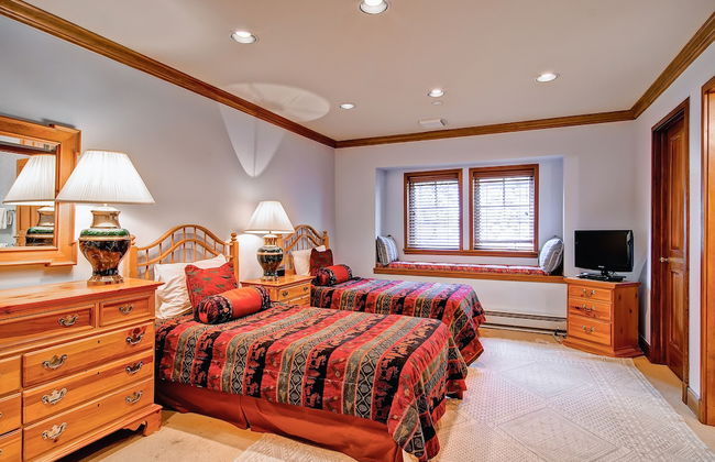 Highlands Area by East West Hospitality - Photo 46