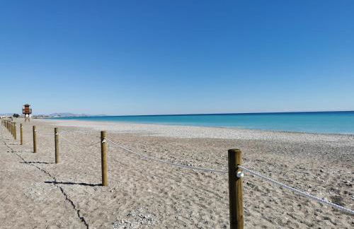 Global Properties, Adosado en la playa con piscina - Foto 25