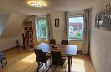 Drei Zimmer Appartment mit Küche & Bad - Foto 1