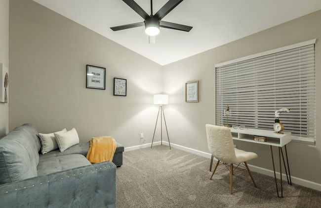 The Golden Cactus Phoenix - Photo 19