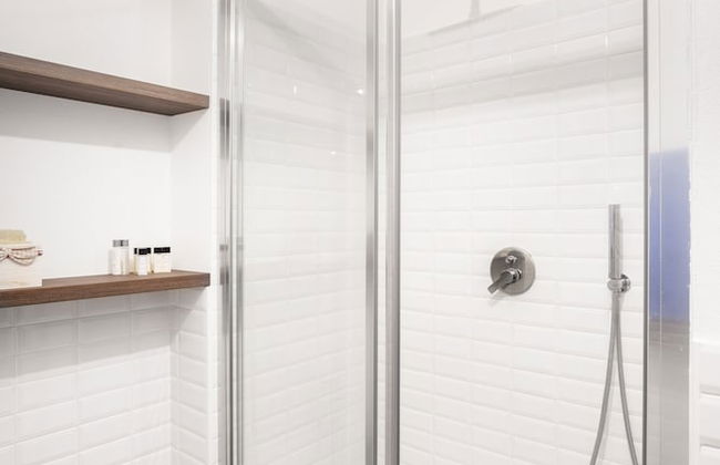 JOIVY Bright Apartment in De Angeli near Subway - Photo 9