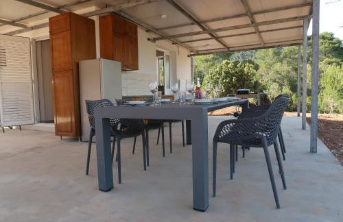 Robinson olive tree huts - Photo 52