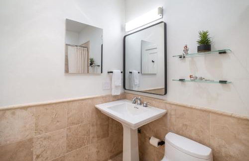 1 Block to Gondola Updated Top-Floor 2BR 2BA - Foto 60