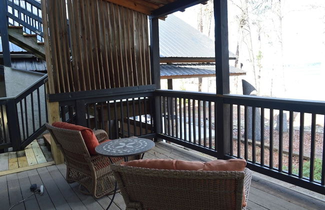 5 BR House Lake Retreat w/ Hot Tub, Sleeps 12 - Foto 25