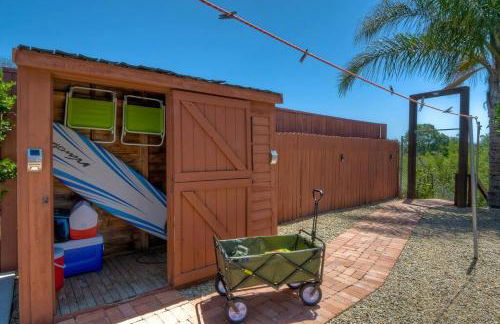 Nice home, Ocean views, and open space views. - Photo 26