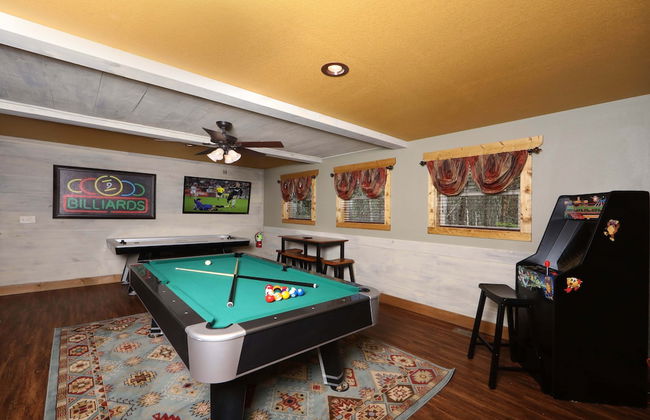 Above It All - Four Bedroom Cabin - Foto 30