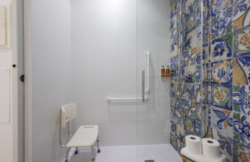 FLORIT FLATS - Stylish Valencia Ceramic Apartments with Free Bicycles by the Joaquin Sorolla Station - Photo 30