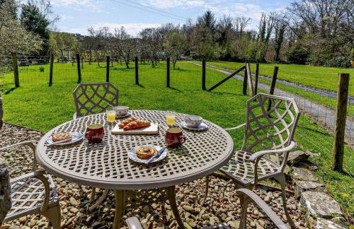 2 Bed in Cross Inn oc-t29117 - Photo 3