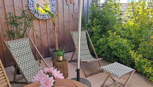 Le Patio du bourg - Studio entre lac et océan - Foto 2, Garden, sunbed