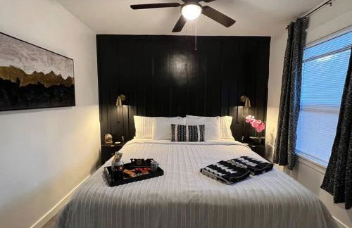 3-Minute JBLM Spacious & Cozy 4BR 2BTH Huge Yard - Foto 1