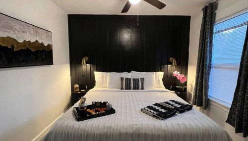 3-Minute JBLM Spacious & Cozy 4BR 2BTH Huge Yard - Foto 1