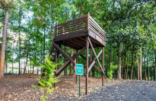 Relax In Private Pool & Cozy Gazebo At Param Farms - Foto 39