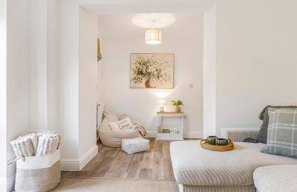 Newly renovated 2-bed house in Lechlade with parking - Foto 13