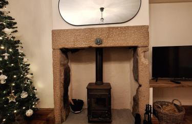 Grinlow Cottage - Photo 8