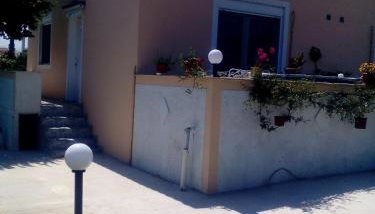 Studios ΣΤΟΥΣ ΠΥΡΓΟΥΣ ΘΕΡΜΗΣ - Foto 4