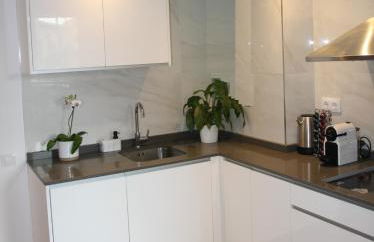 Edificio Privado con Terraza - Photo 13