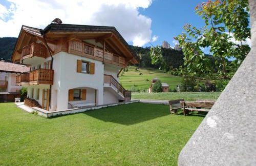 Ciasa Rasom - Foto 1