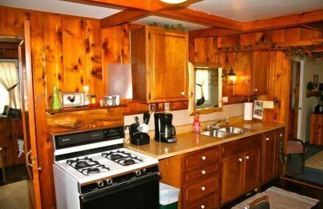 #5 - Times Square 2 Bedroom Cabin by RedAwning - Photo 4