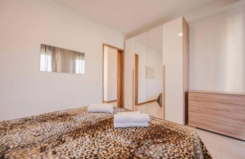 Unico Apt 3B, 2 ospiti, Parcheggio gratis, 10 minuti da Venezia - Photo 15