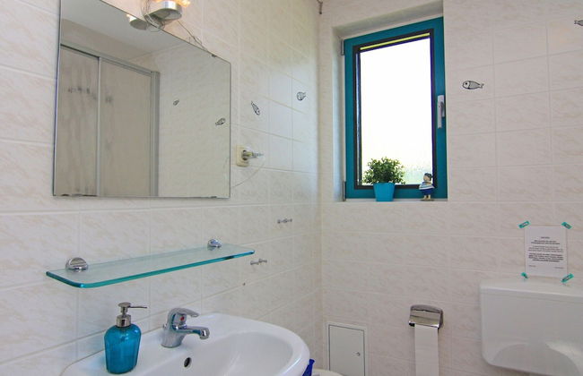 Bungalow am See mit Ruderboot in Klein Labenz - Photo 11