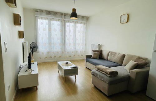 Appartement cosy proche de Paris et sa périphérie-Aéroport CDG-BOURGET-Disneyland - Foto 2