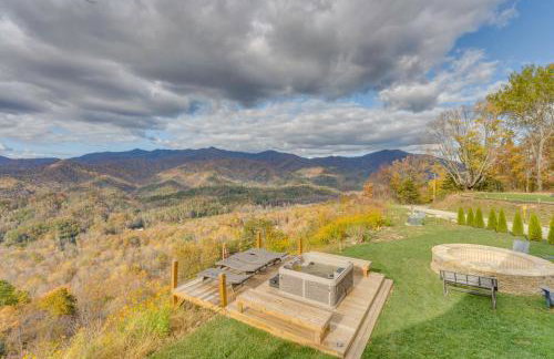 Blue Ridge Mountain-View Cabin with Hot Tub and Deck! - Foto 33