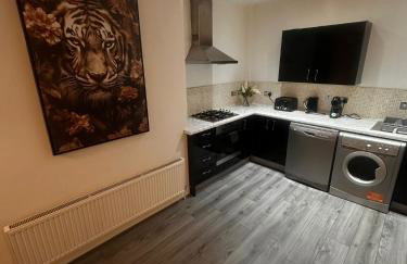 Spacious City Centre 2-Bedroom Apartment by StaySavvy Accommodation - Foto 57