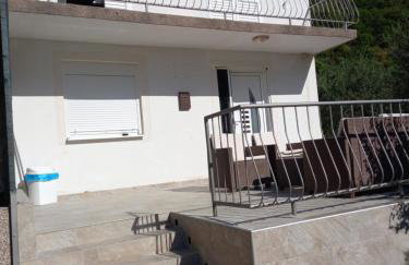 Kuća za odmor DIJANA - Foto 1