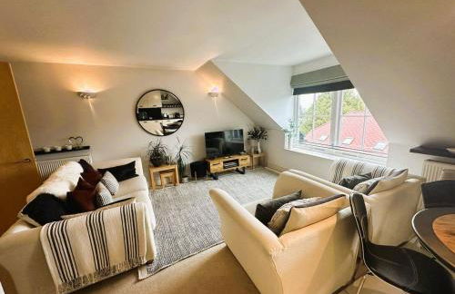 Footprints-comfortable and modern one bedroom Apartment - walking distance to the pretty harbour - Photo 2