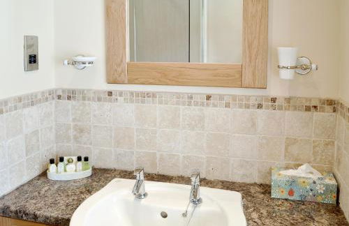 Hill View Cottage - Photo 10