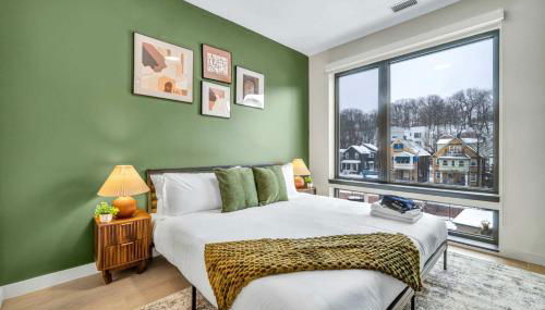 Little Italy & CWRU w King BedGymParkingWD - Foto 5