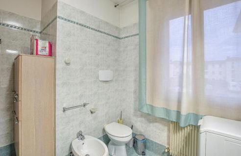 2 Bedroom Awesome Apartment In Sacile - Foto 28