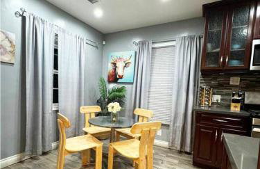 Charming 3BR Spot Near LAX, SoFi and Forum - Foto 9