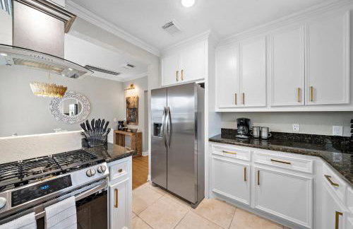 The Queen’s Gambit II - Photo 5