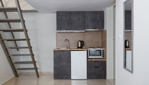 Sunny Studios 1 - Photo 3