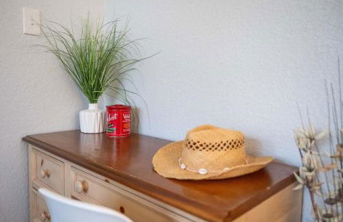 Spacious Retreat Patio, Games, and Quick to DEN - Foto 10