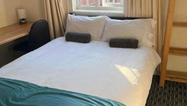 Peaceful 3 BR Flat with A View Near Hospitals-Free Parking - Foto 5