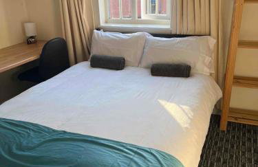 Peaceful 3 BR Flat with A View Near Hospitals-Free Parking - Foto 5