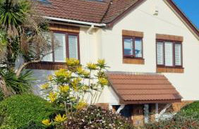 Spacious Seaside Home in Peaceful Coastal Setting - 5 Minutes Walk to the Beach - Foto 30