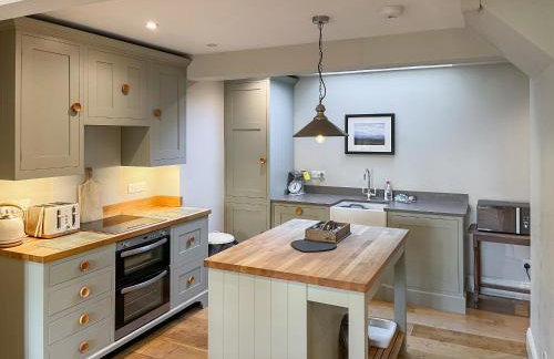 St Anthonys - Photo 6