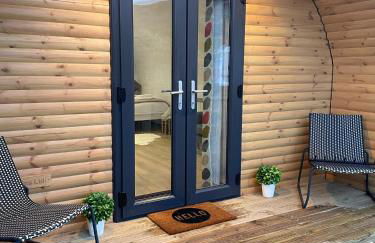 Apex Studio Pod & Jacuzzi Bath - Photo 15