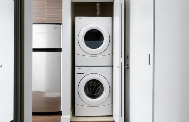 Surrey Center Cozy Condo - Photo 12