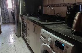 Casa com Piscina e Jardim, Próxima da Praia Brava - Foto 15