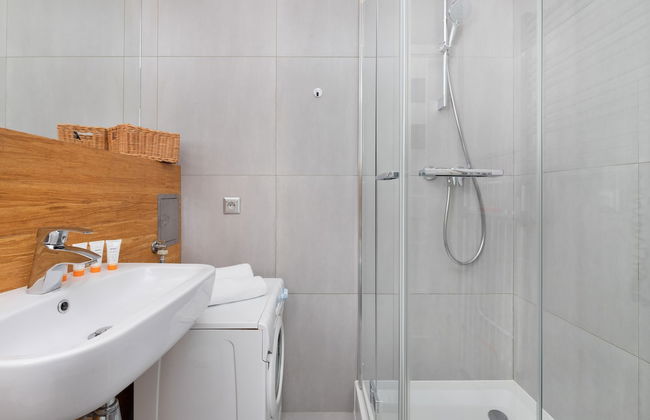 Świętojańska Studio Gdynia by Renters - Photo 34