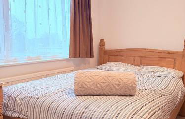 Spacious 3 Bed House In Horley With Long Driveway - Foto 22