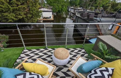 Tulana Taggs - floating home on idyllic island - Foto 10