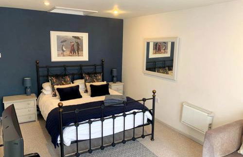 Yew Tree View - Photo 2