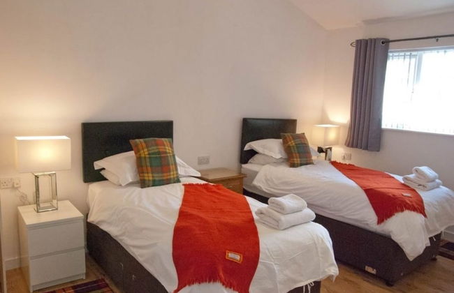 Beautiful Cottage in Stornoway - Photo 2